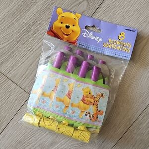 Vintage Disney Winnie The Pooh, 8 Medallion‎ Blow Outs Party Supplies